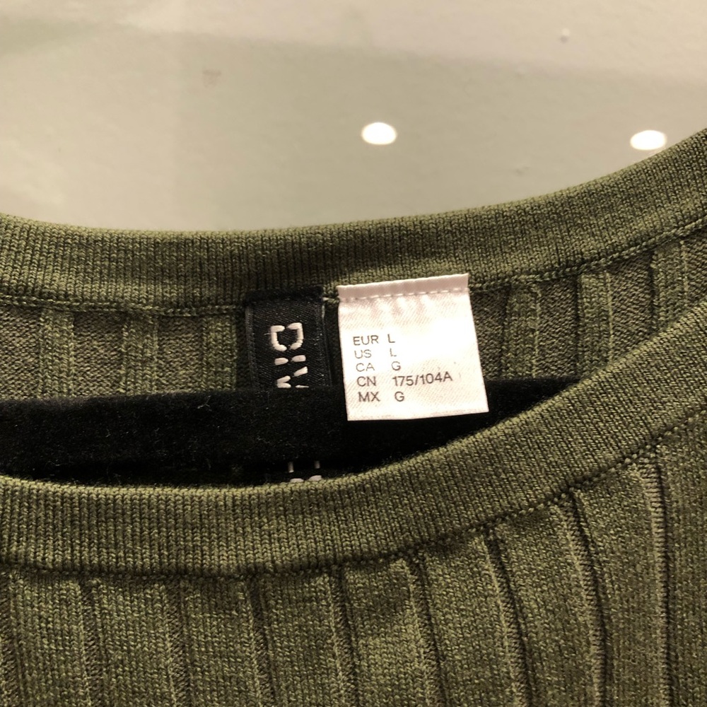 H&M Ribbed Green Halter Top - Picture 3 of 3